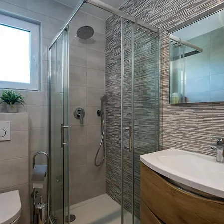 2 Bedroom In Barban Juricev Kal
